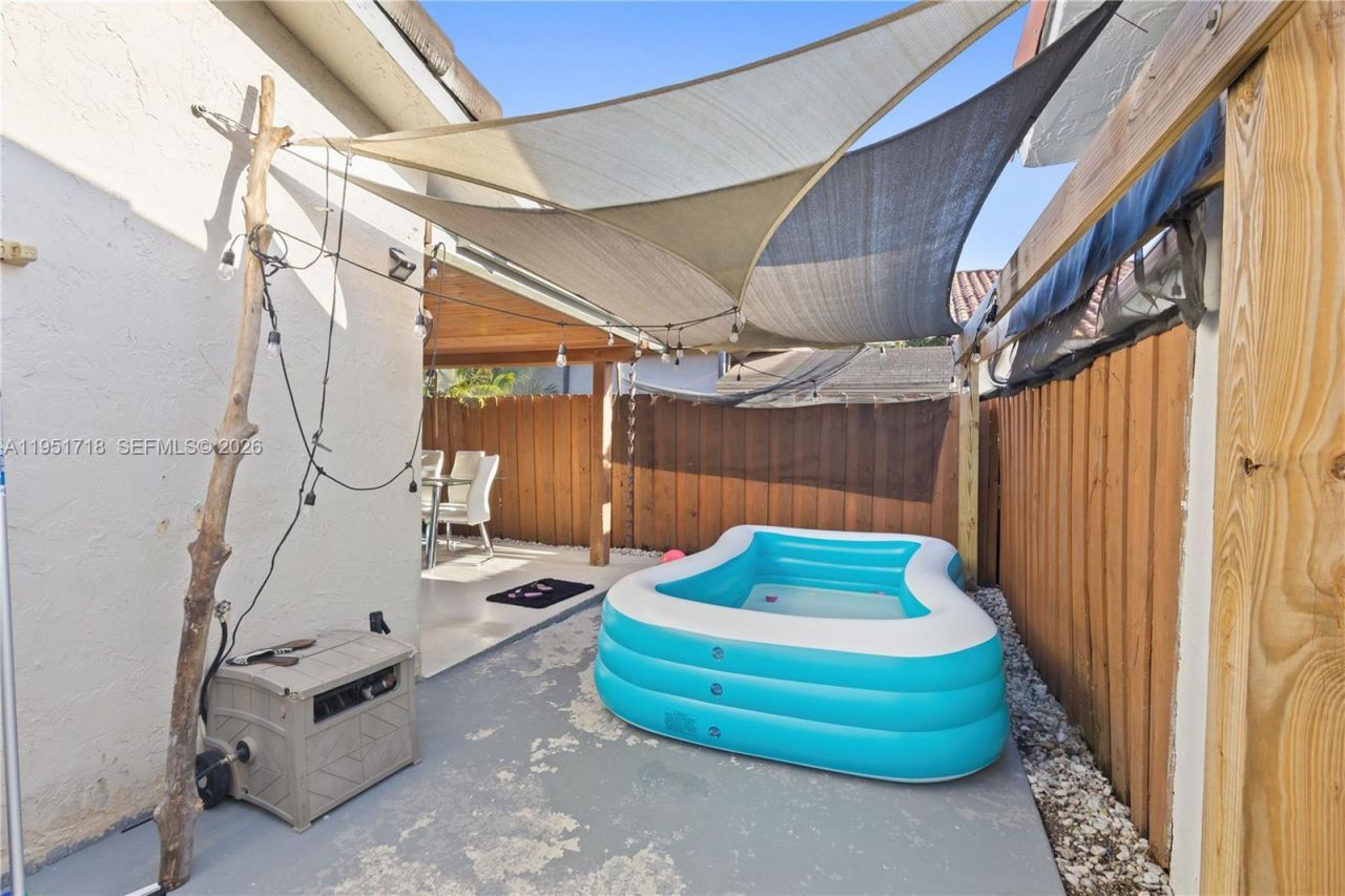 10358 NW 128th Ter , Hialeah Gardens, FL 33018 Photo