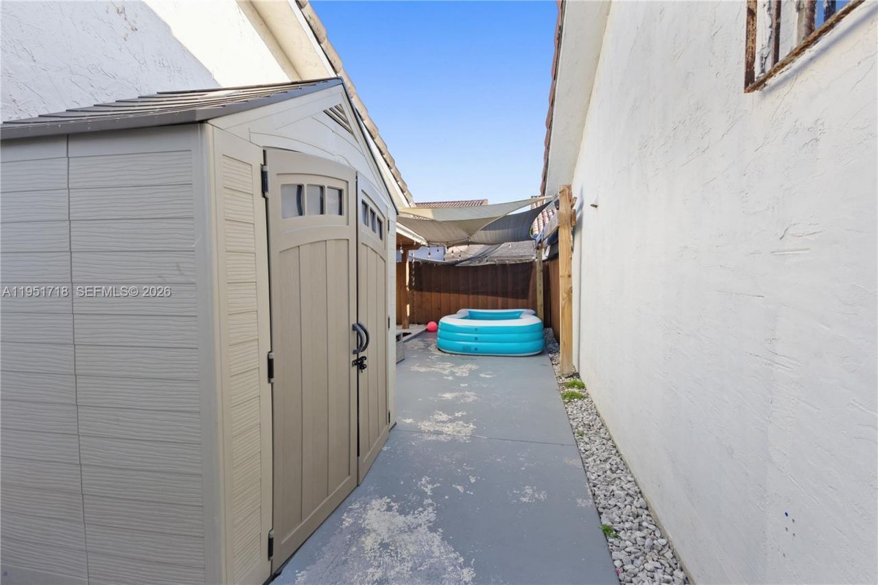 10358 NW 128th Ter , Hialeah Gardens, FL 33018 Photo