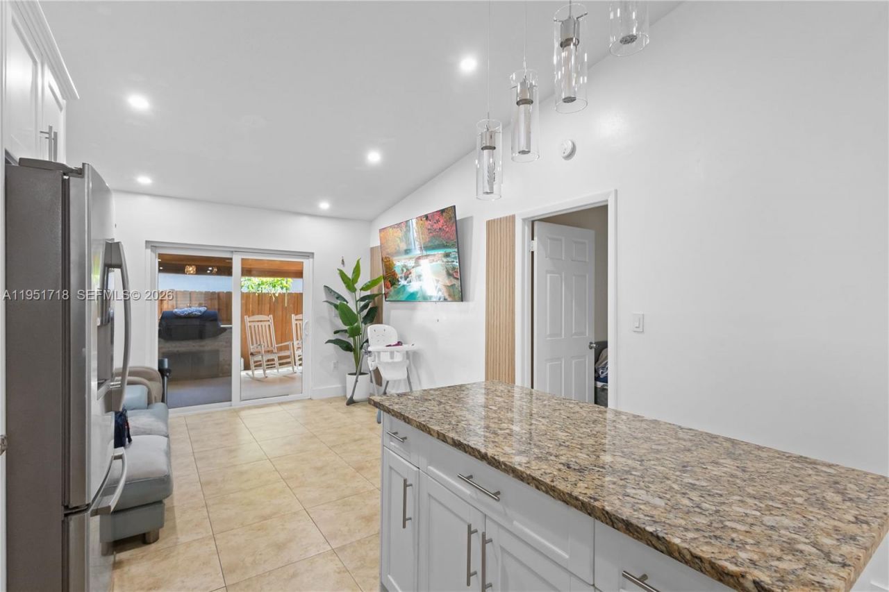 10358 NW 128th Ter , Hialeah Gardens, FL 33018 Photo