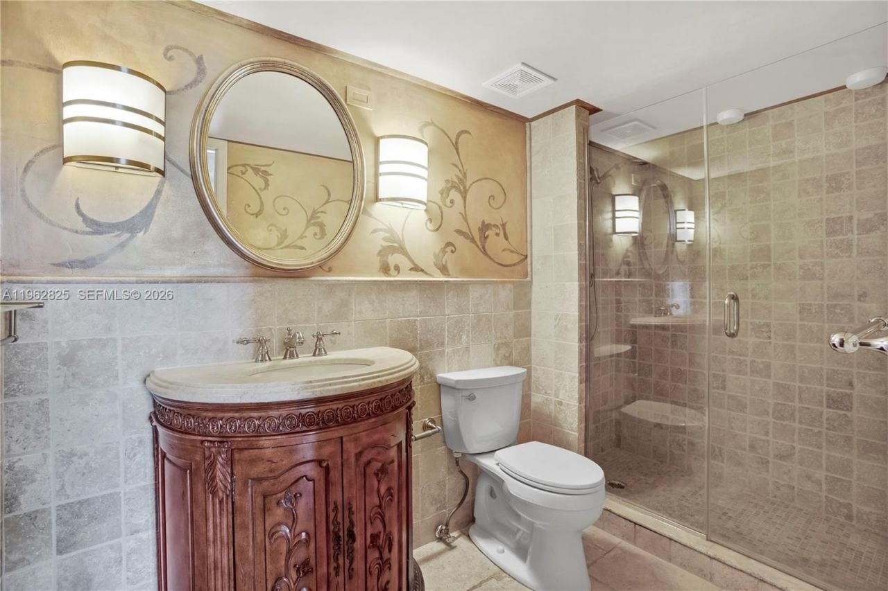 1000 Quayside Ter , Unit 706, Miami, FL 33138 Photo