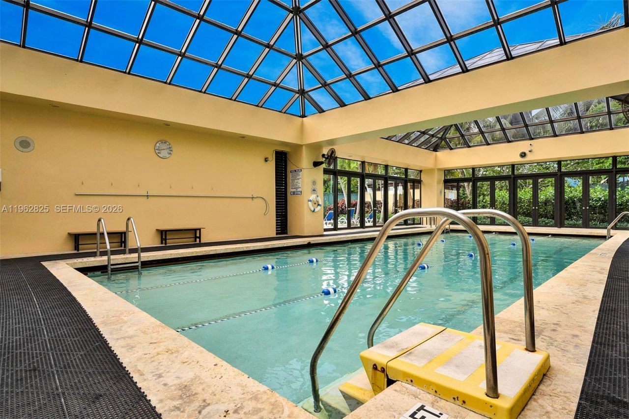 1000 Quayside Ter , Unit 706, Miami, FL 33138 Photo