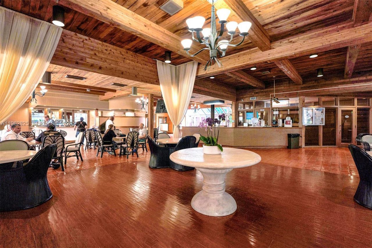 1000 Quayside Ter , Unit 706, Miami, FL 33138 Photo