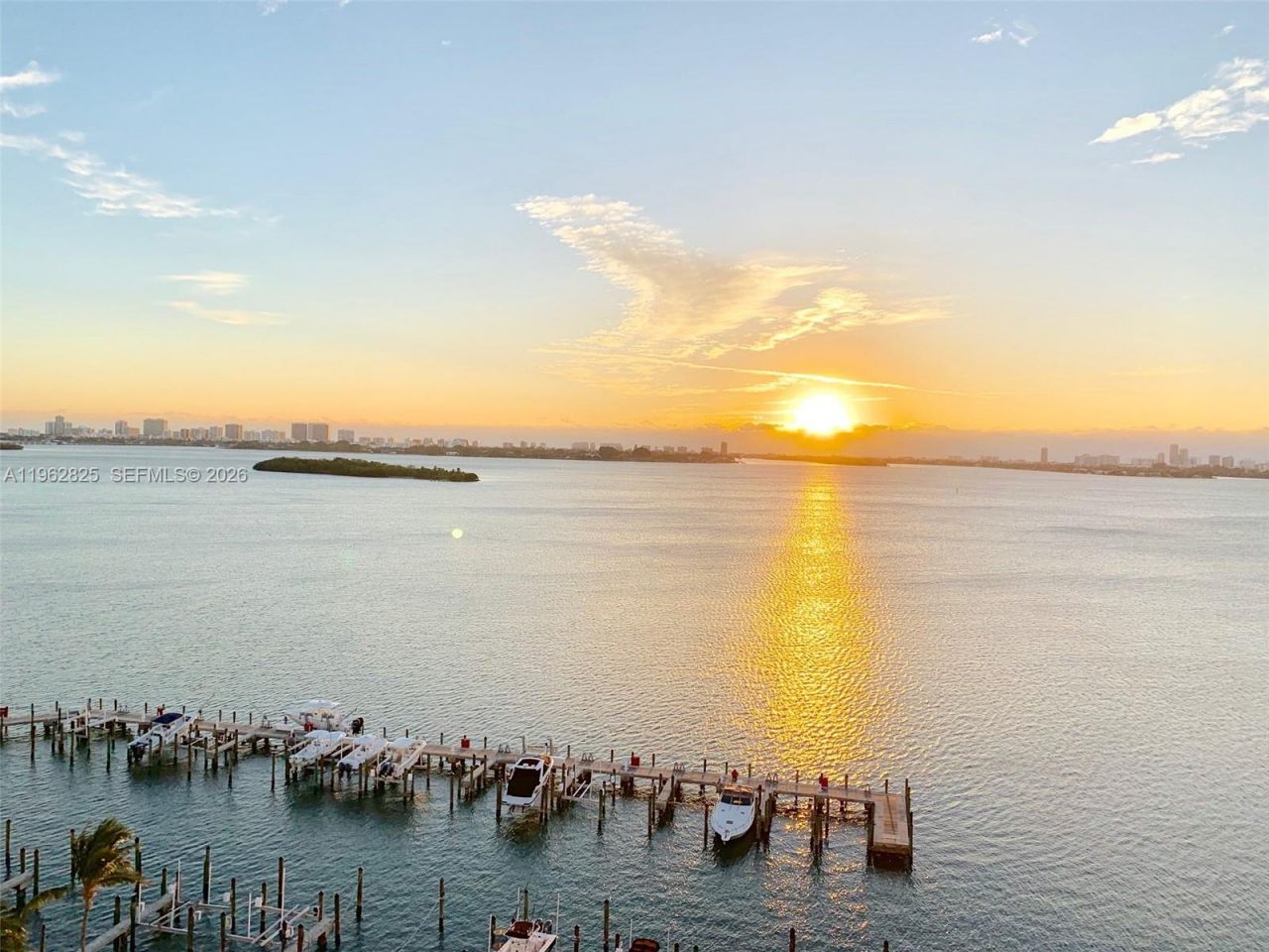 1000 Quayside Ter , Unit 706, Miami, FL 33138 Photo