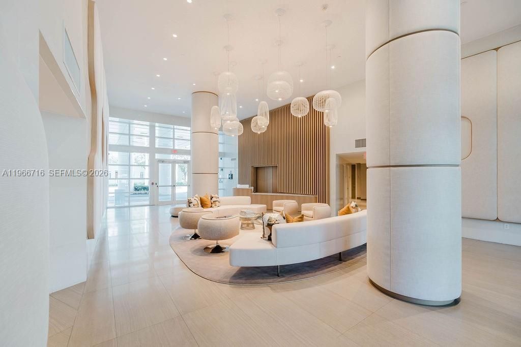 6103 Aqua Ave, Unit 702, Miami Beach, FL 33141 Photo