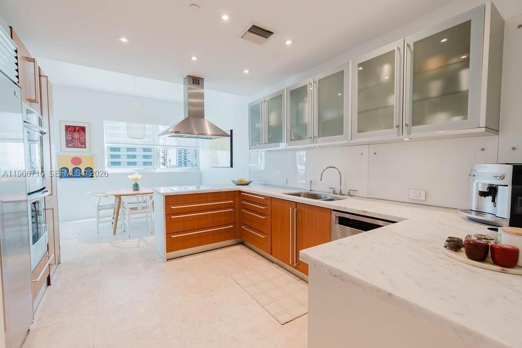 6103 Aqua Ave, Unit 702, Miami Beach, FL 33141 Photo