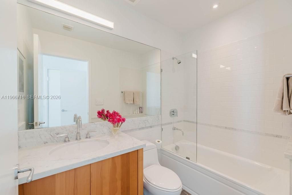 6103 Aqua Ave, Unit 702, Miami Beach, FL 33141 Photo