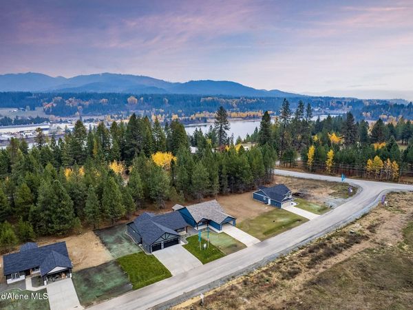 936 E Valley St S, Oldtown, ID 83822