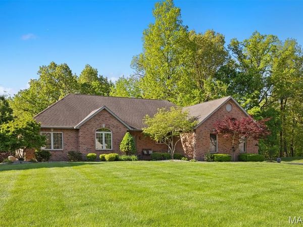 1845 Riviera Lane, O'Fallon, IL 62269