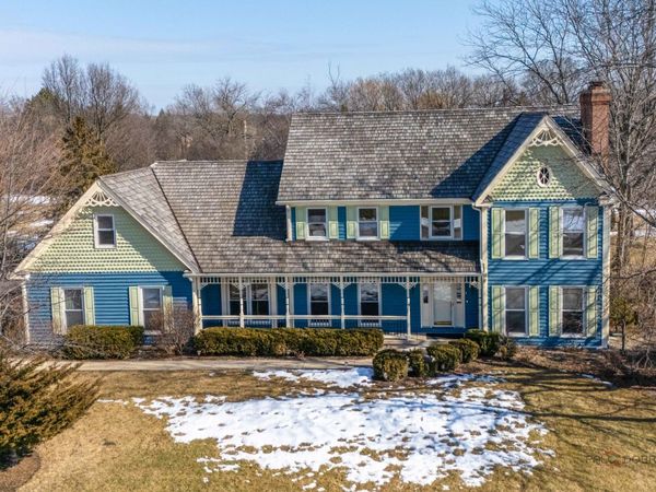 5704 Hampton Drive, Long Grove, IL 60047