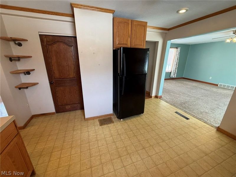 6784 Old Zoarville Road NE, Zoarville, OH 44656 Photo 11