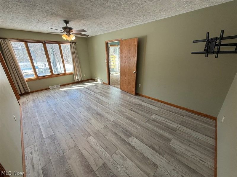 6784 Old Zoarville Road NE, Zoarville, OH 44656 Photo 20