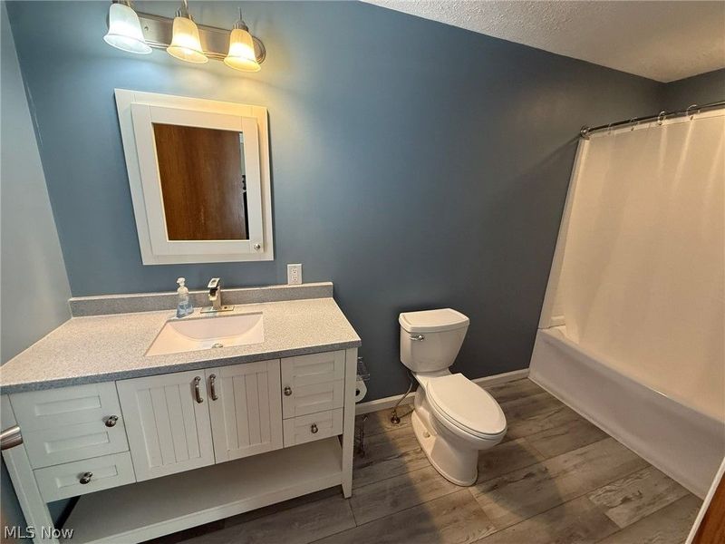 6784 Old Zoarville Road NE, Zoarville, OH 44656 Photo 22