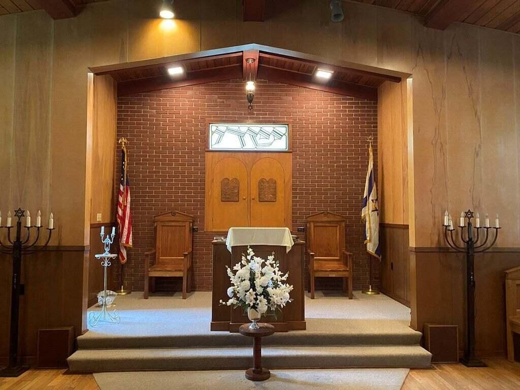 808 Ellis Avenue Photo 5