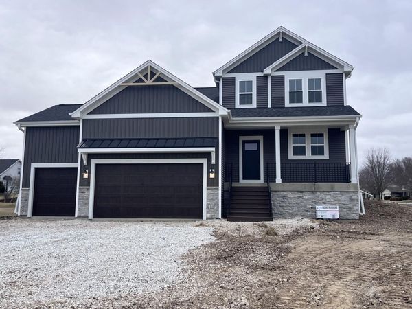 N101W16938 Tanglewood Dr, Germantown, WI 53022