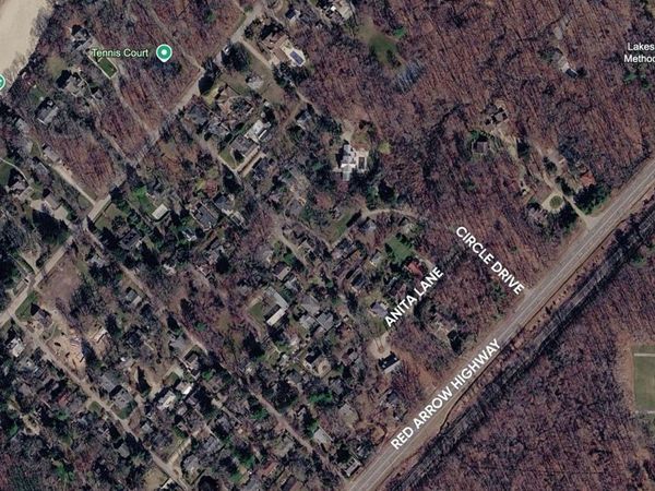 5 Anita Lane, Lakeside, MI 49116