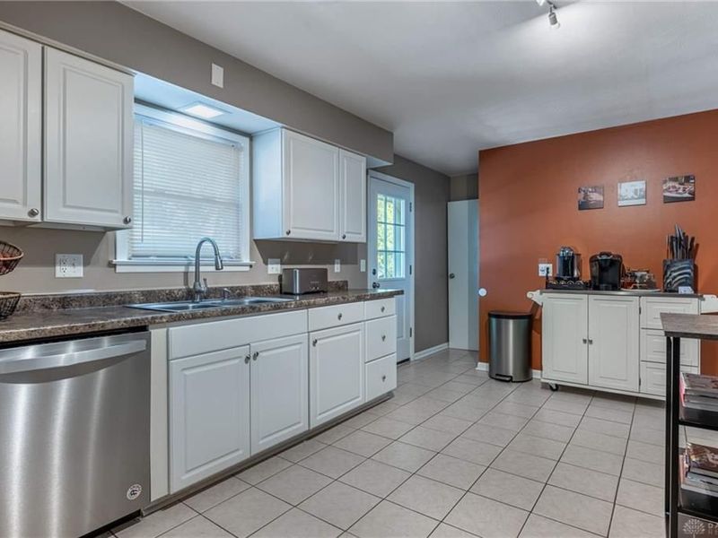 6000 Cobbleskill Court, Centerville, OH 45459 Photo 16