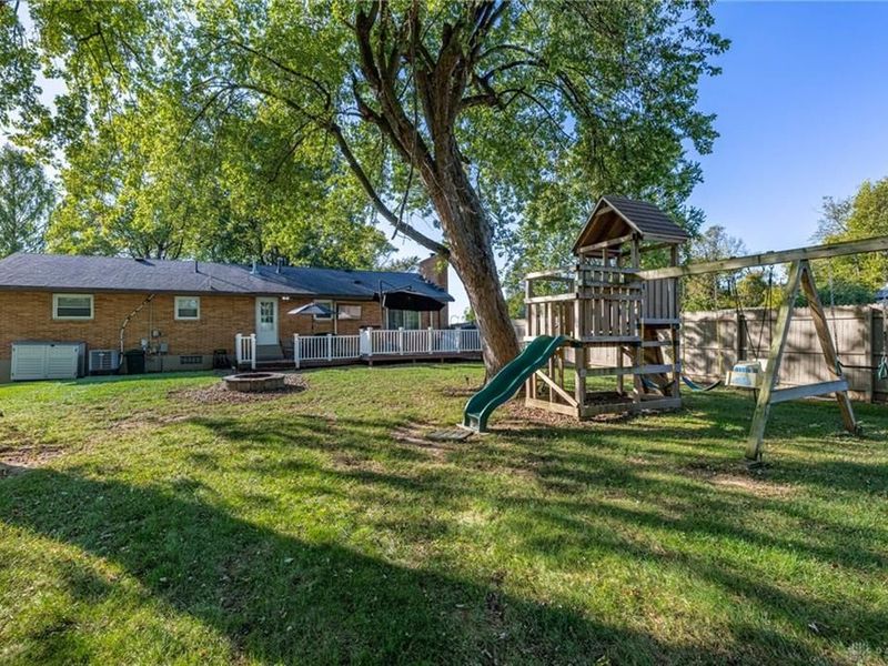 6000 Cobbleskill Court, Centerville, OH 45459 Photo 2