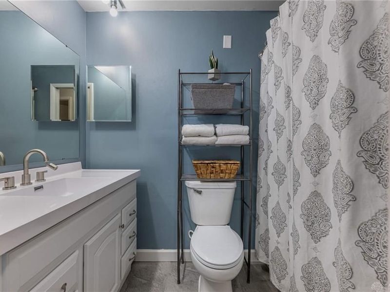 6000 Cobbleskill Court, Centerville, OH 45459 Photo 27