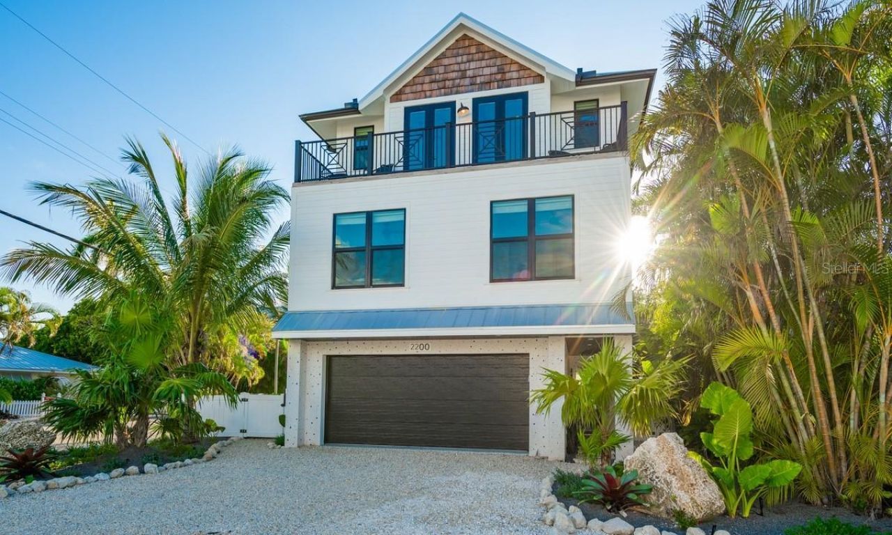 2200 Avenue B, Bradenton Beach, FL 34217 Photo