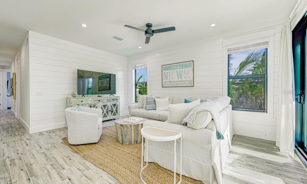 2200 Avenue B, Bradenton Beach, FL 34217 Photo