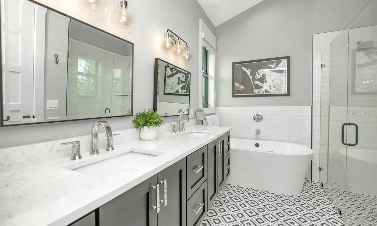 2200 Avenue B, Bradenton Beach, FL 34217 Photo