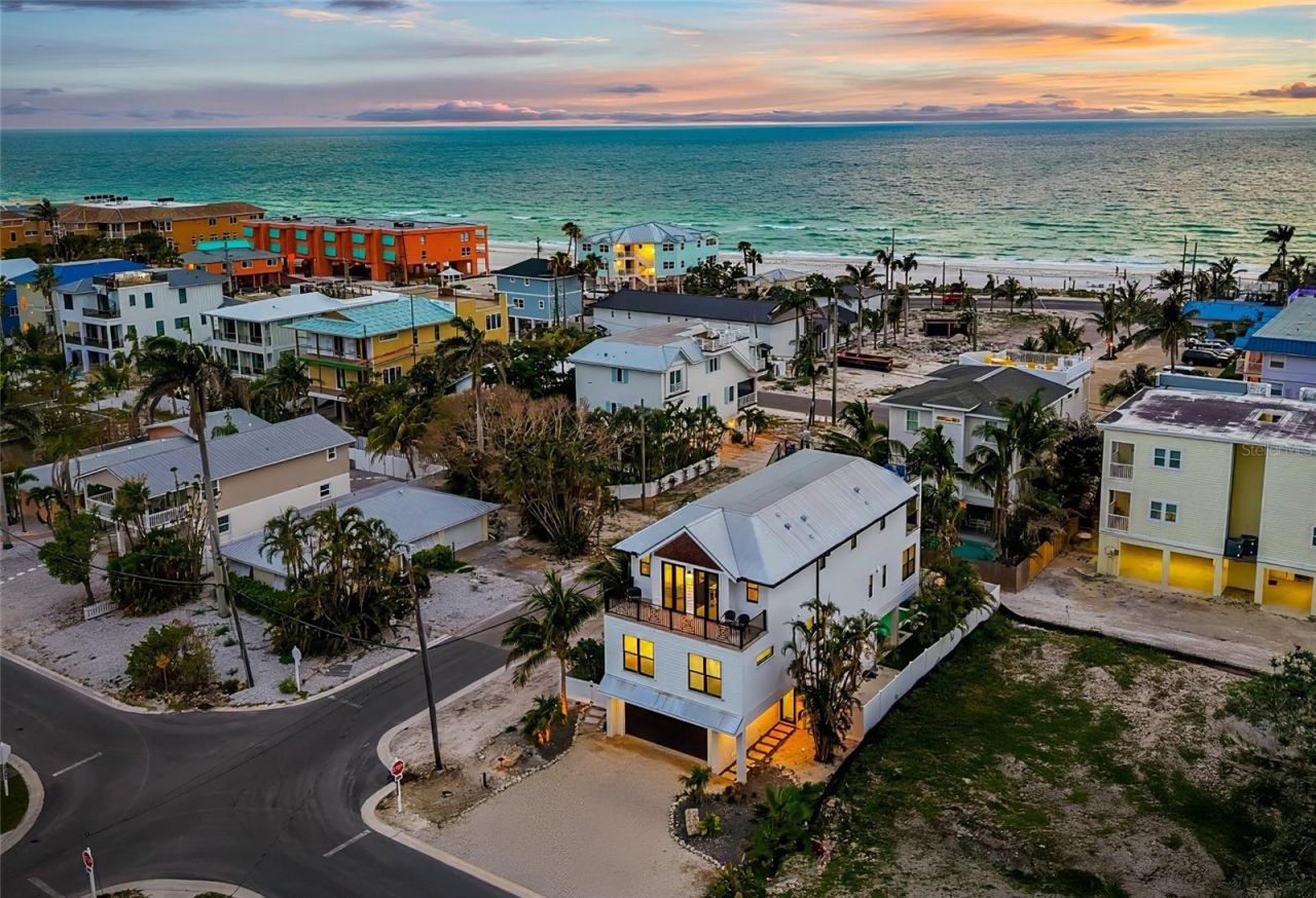 2200 Avenue B, Bradenton Beach, FL 34217 Photo