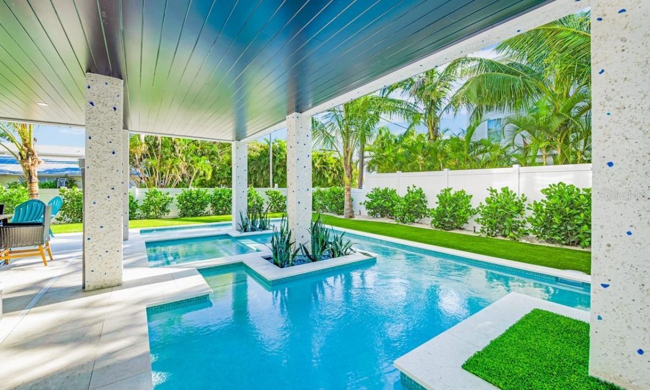 2200 Avenue B, Bradenton Beach, FL 34217 Photo