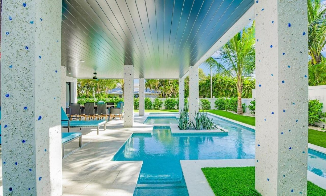 2200 Avenue B, Bradenton Beach, FL 34217 Photo