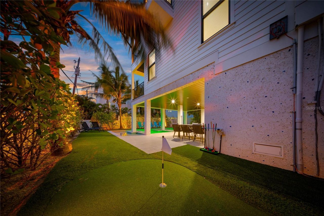 2200 Avenue B, Bradenton Beach, FL 34217 Photo