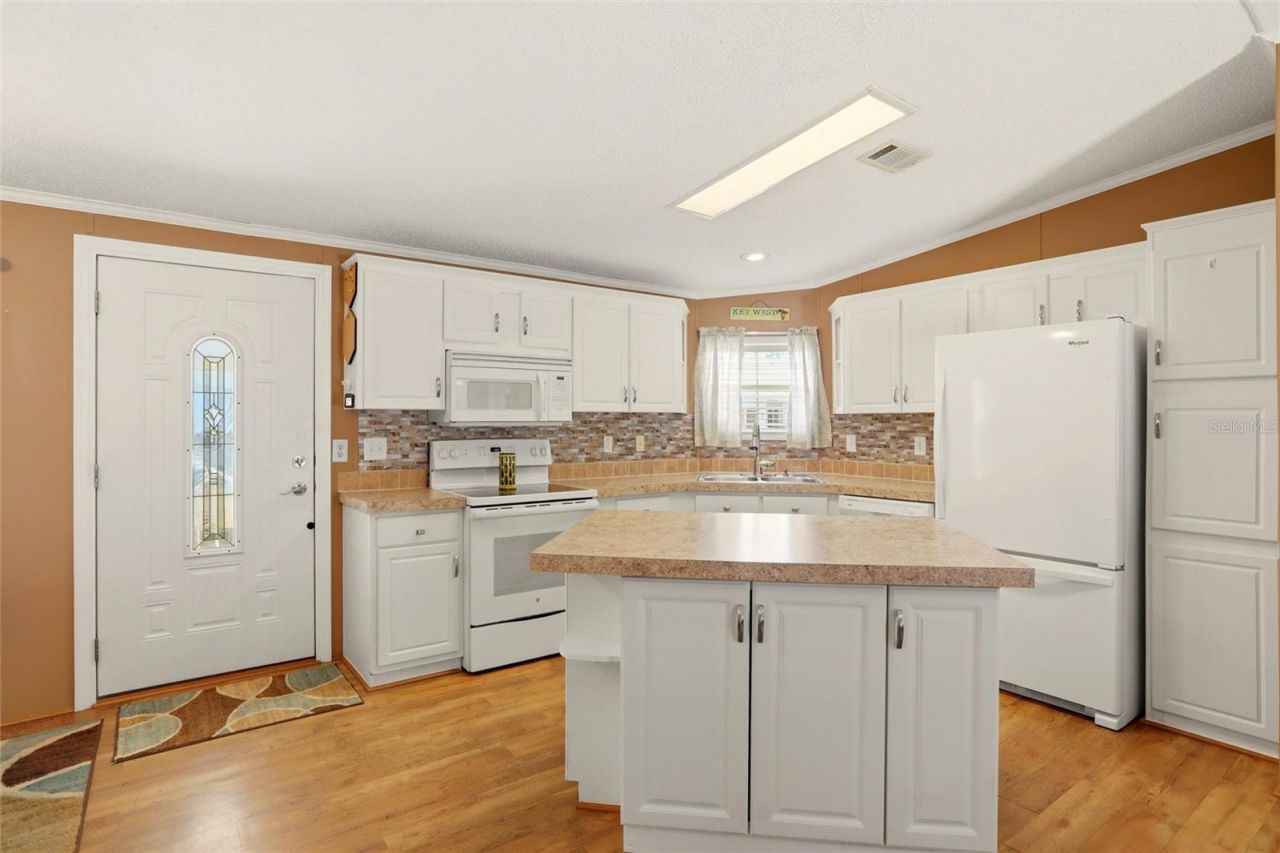 16 N Mockingbird, Unit A16, Punta Gorda, FL 33950 Photo