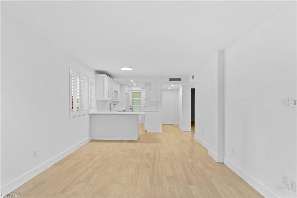 1300 Gulf Shore Blvd N, Unit 102, Naples, FL 34102 Photo