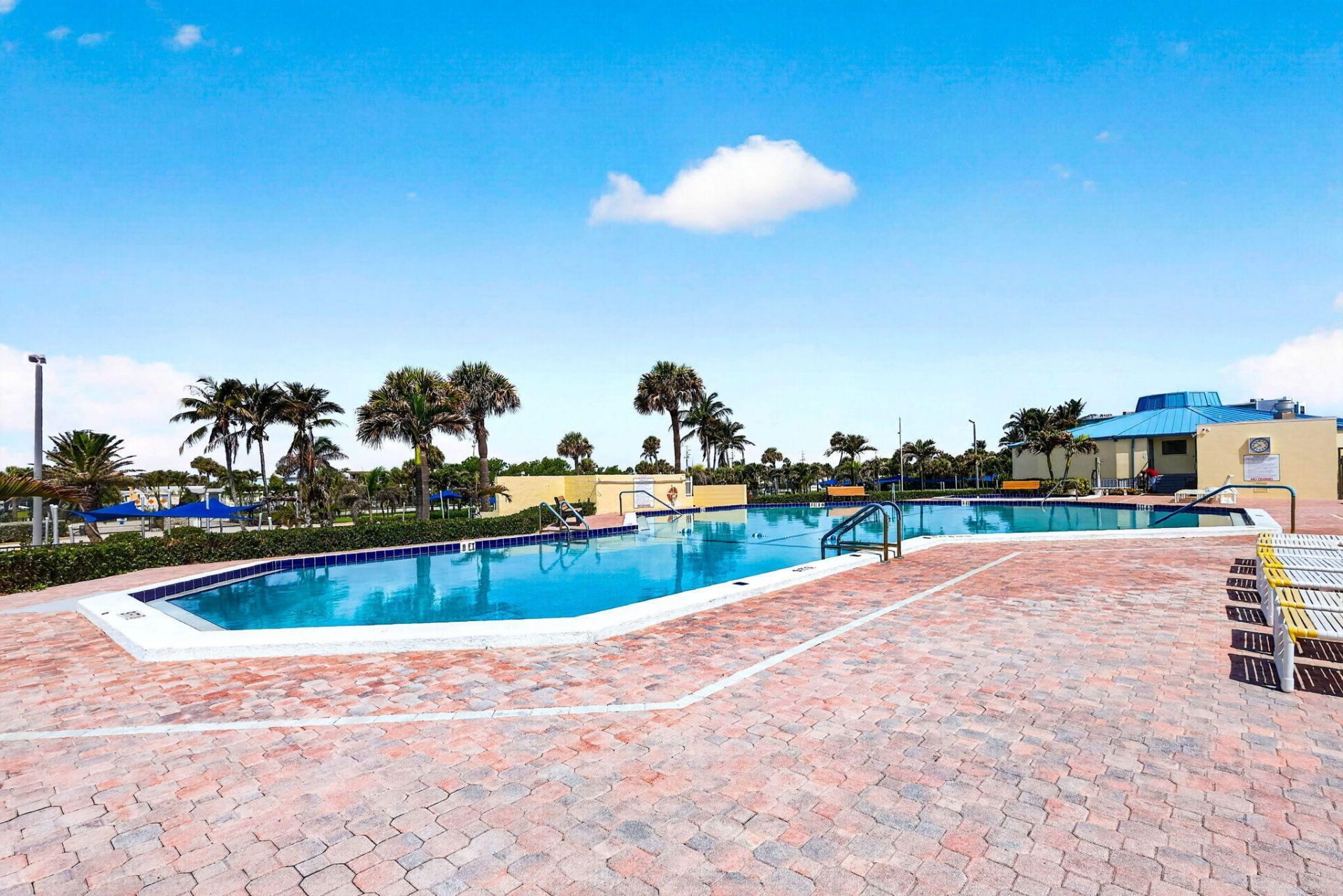 10725 S Ocean Drive, Unit 534, Jensen Beach, FL 34957 Photo