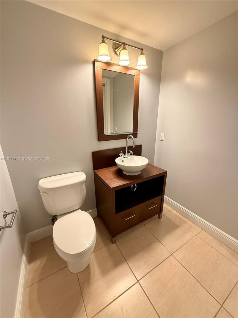 610 Clematis St, Unit 825, West Palm Beach, FL 33401 Photo