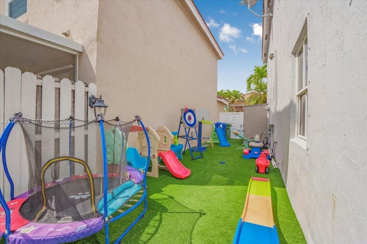 1820 Vista Way, Margate, FL 33063 Photo