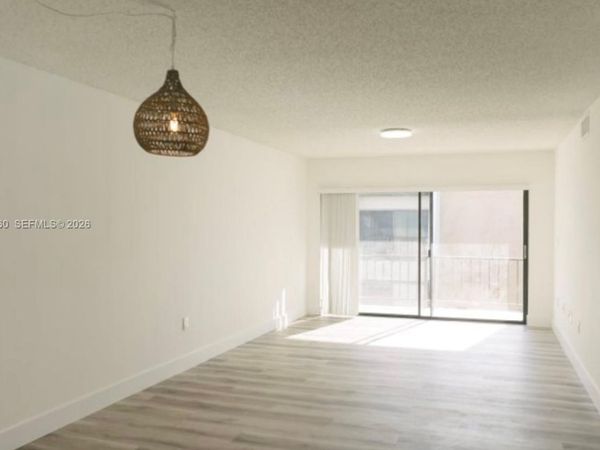 8287 SW 128th St, Unit 210, Pinecrest, FL 33156
