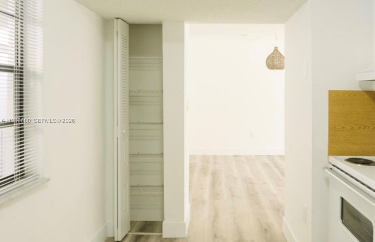 8287 SW 128th St, Unit 210, Pinecrest, FL 33156 Photo