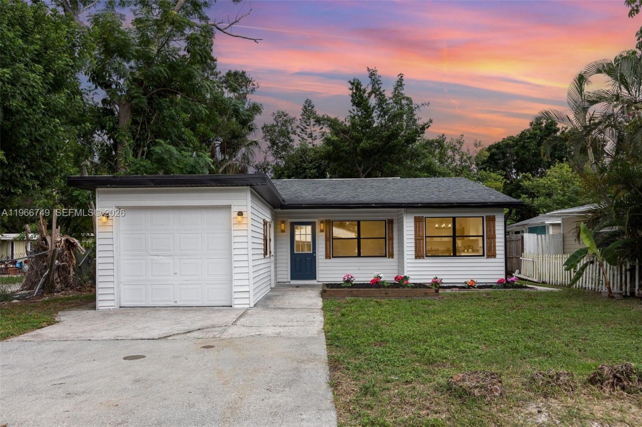 2916 Hawthorne St, Sarasota, FL 34239 Photo