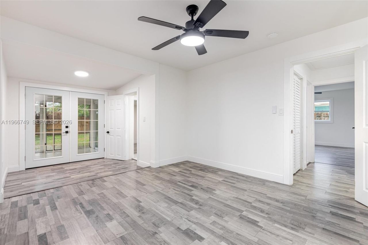 2916 Hawthorne St, Sarasota, FL 34239 Photo