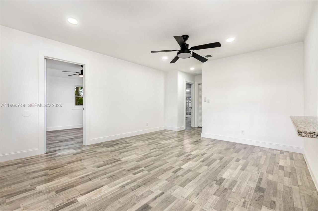 2916 Hawthorne St, Sarasota, FL 34239 Photo