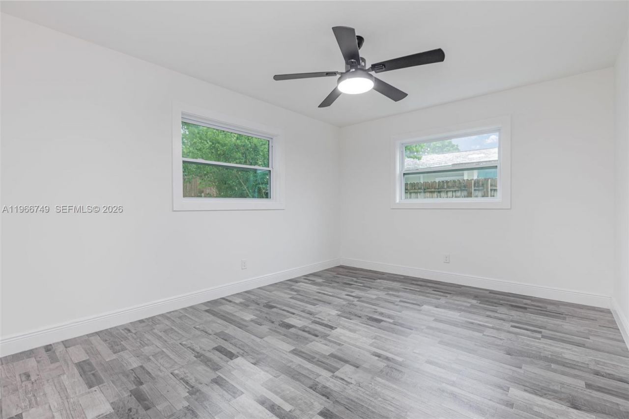 2916 Hawthorne St, Sarasota, FL 34239 Photo