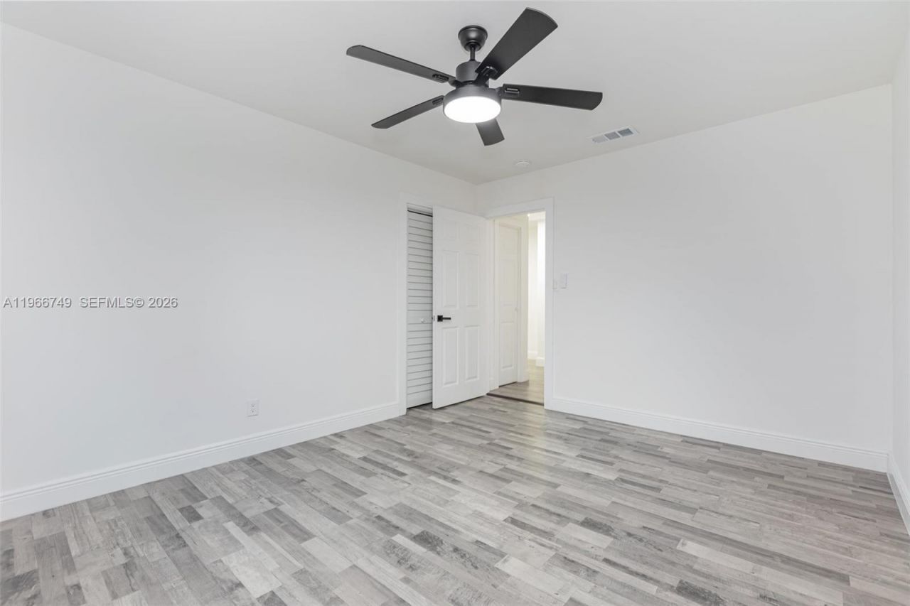 2916 Hawthorne St, Sarasota, FL 34239 Photo