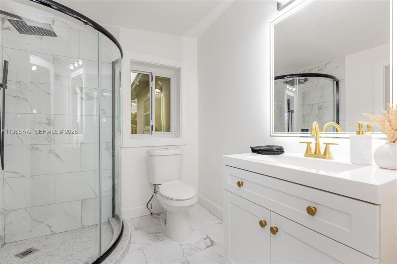 2916 Hawthorne St, Sarasota, FL 34239 Photo