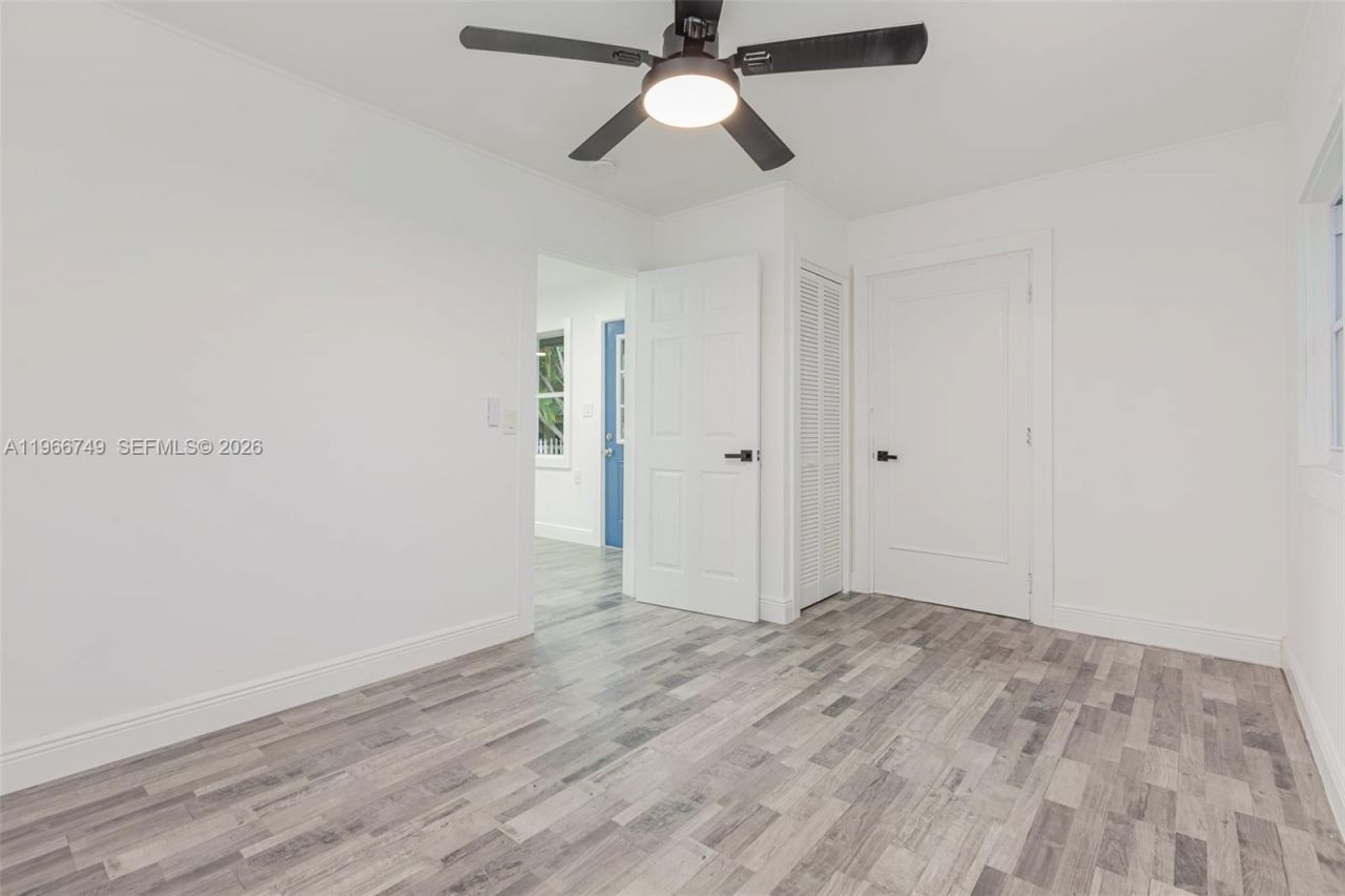 2916 Hawthorne St, Sarasota, FL 34239 Photo