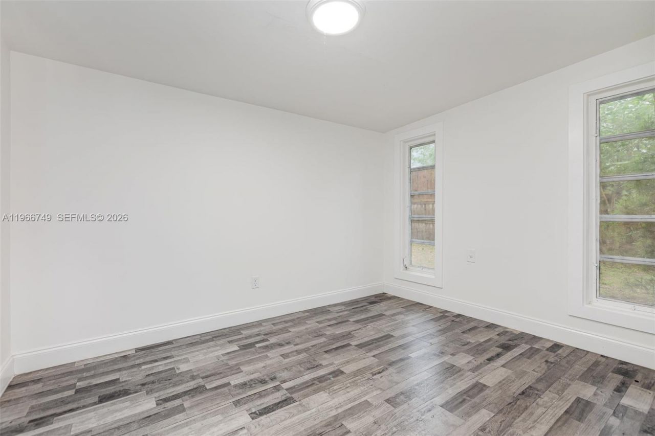 2916 Hawthorne St, Sarasota, FL 34239 Photo