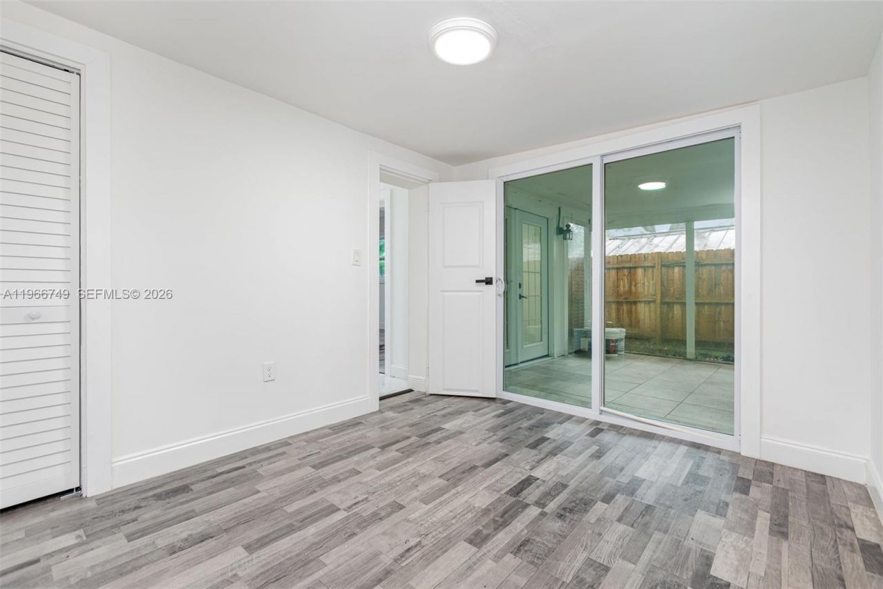 2916 Hawthorne St, Sarasota, FL 34239 Photo