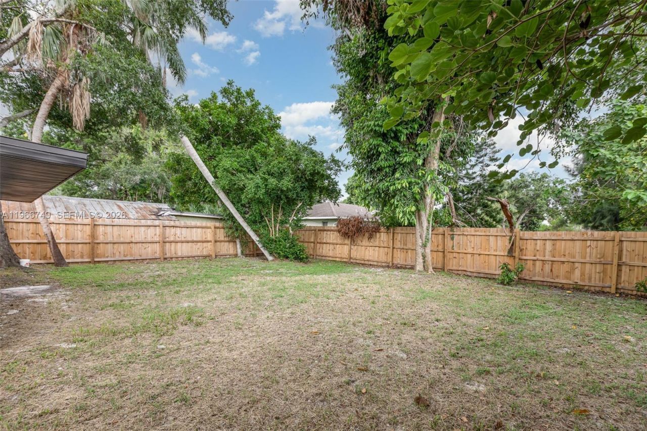 2916 Hawthorne St, Sarasota, FL 34239 Photo