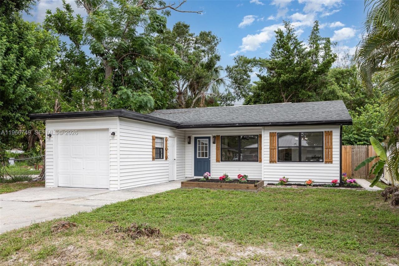 2916 Hawthorne St, Sarasota, FL 34239 Photo