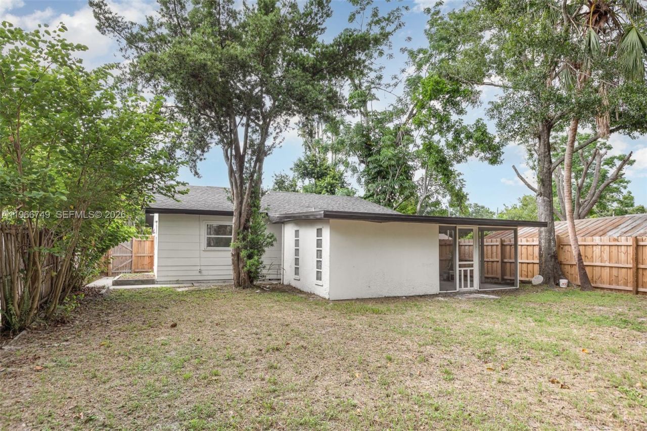 2916 Hawthorne St, Sarasota, FL 34239 Photo