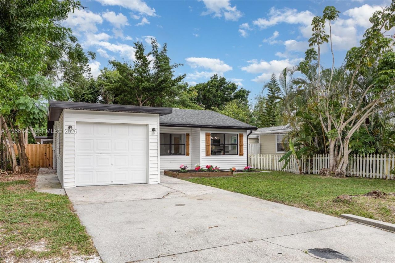 2916 Hawthorne St, Sarasota, FL 34239 Photo