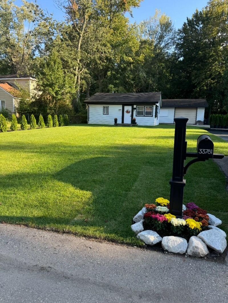 33781 Richland Street, Livonia, MI 48152 Main Photo